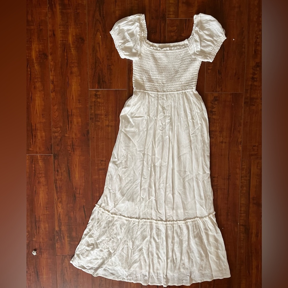 Aeropostale white puff sleeve maxi dress